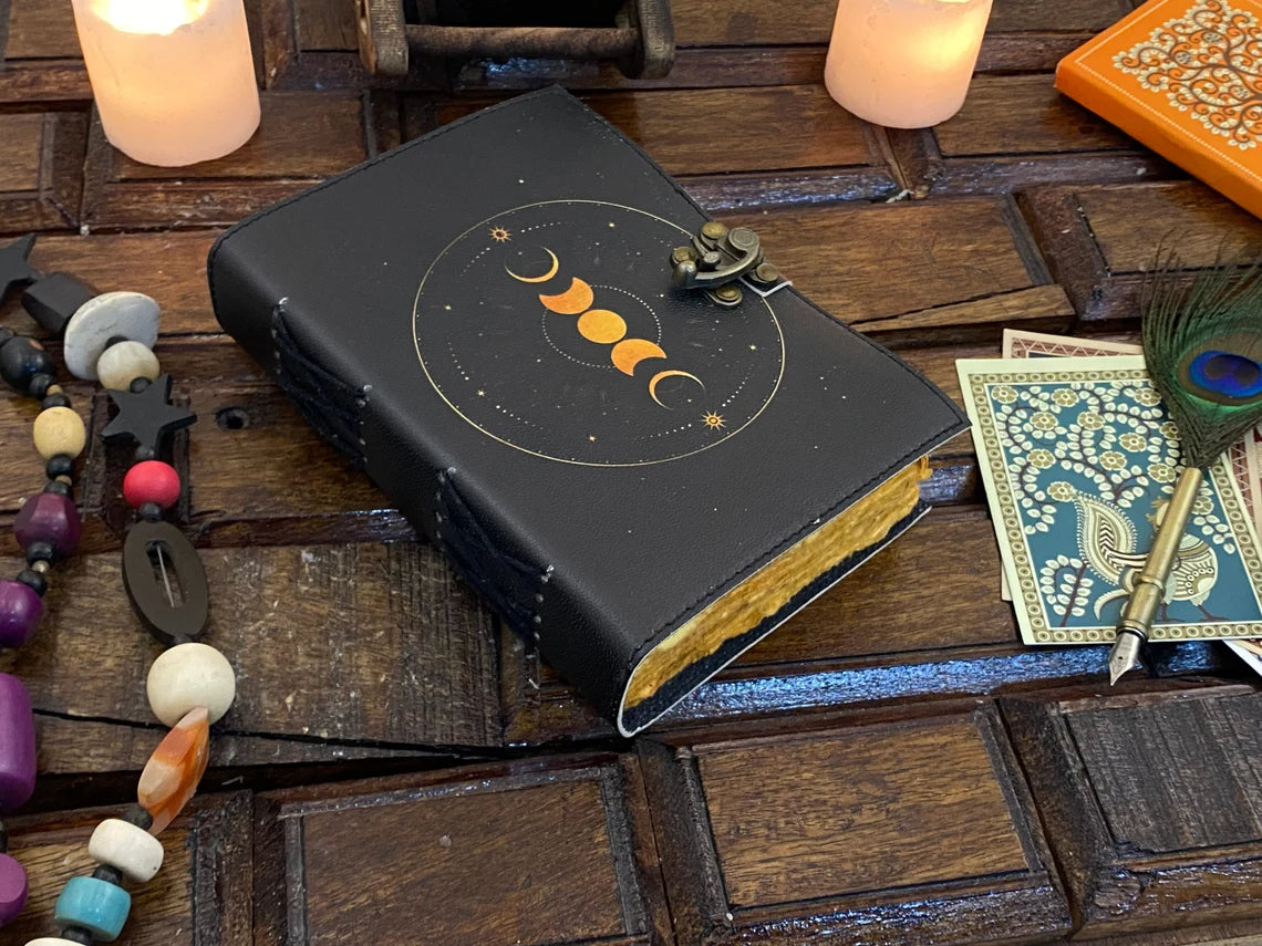 Moon Phase Leather Journal – Book of Shadows Grimoire 5x7 inck 200 pages