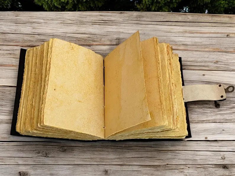 Mushroom Leather Journal Handmade Spellbook Notebook, 5x7 Inch,200 Pages